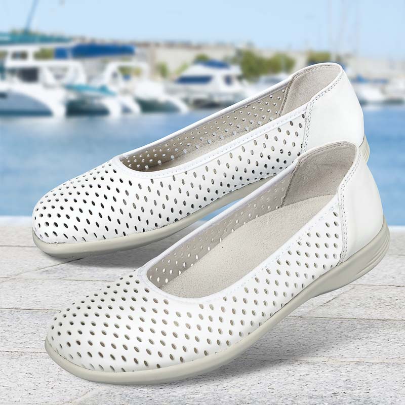 MODEL Pina Air