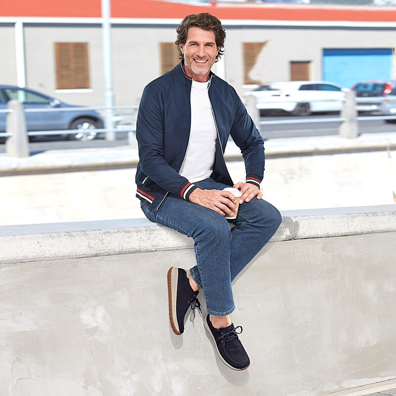 MODEL Casano